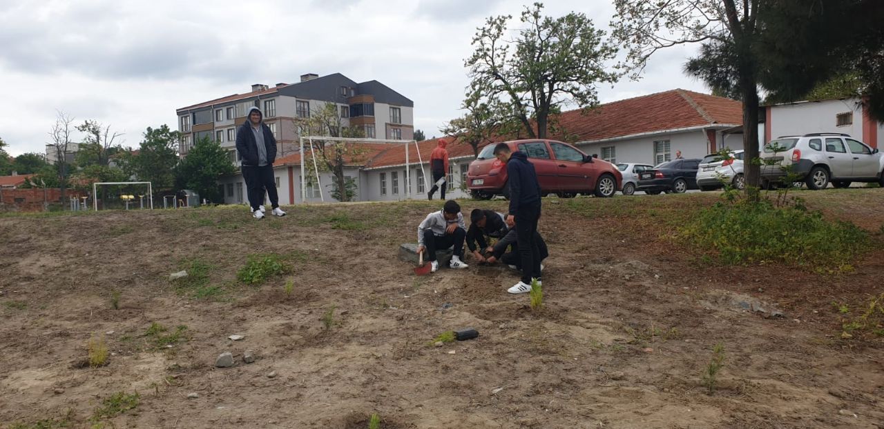 Fidan Ekimi Etkinliği Yapıldı.