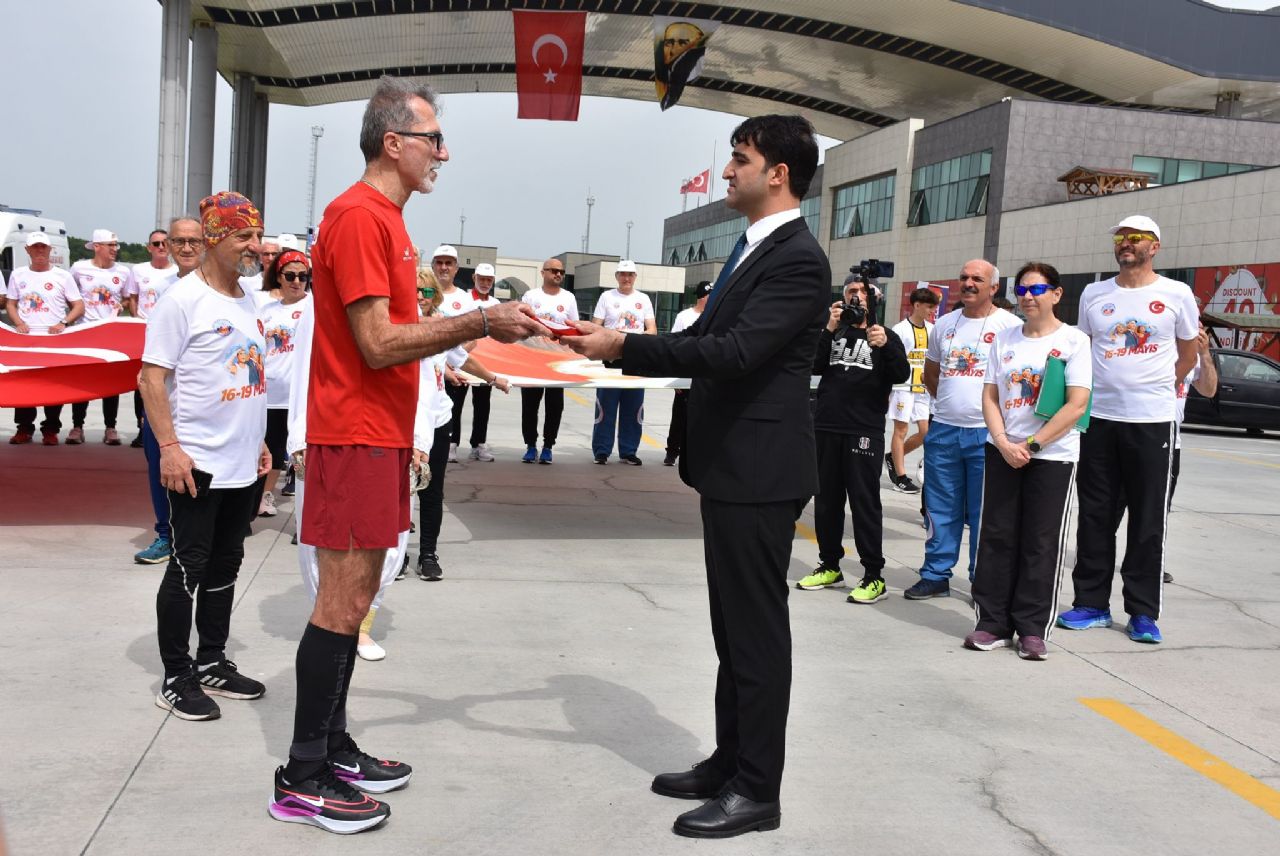 Ata Toprağı Ankara  Yolunda..