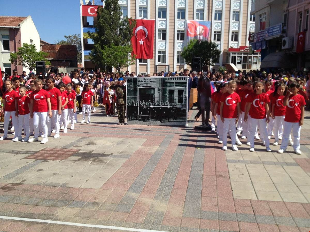 23 Nisan Coşku İçinde Kutlandı.