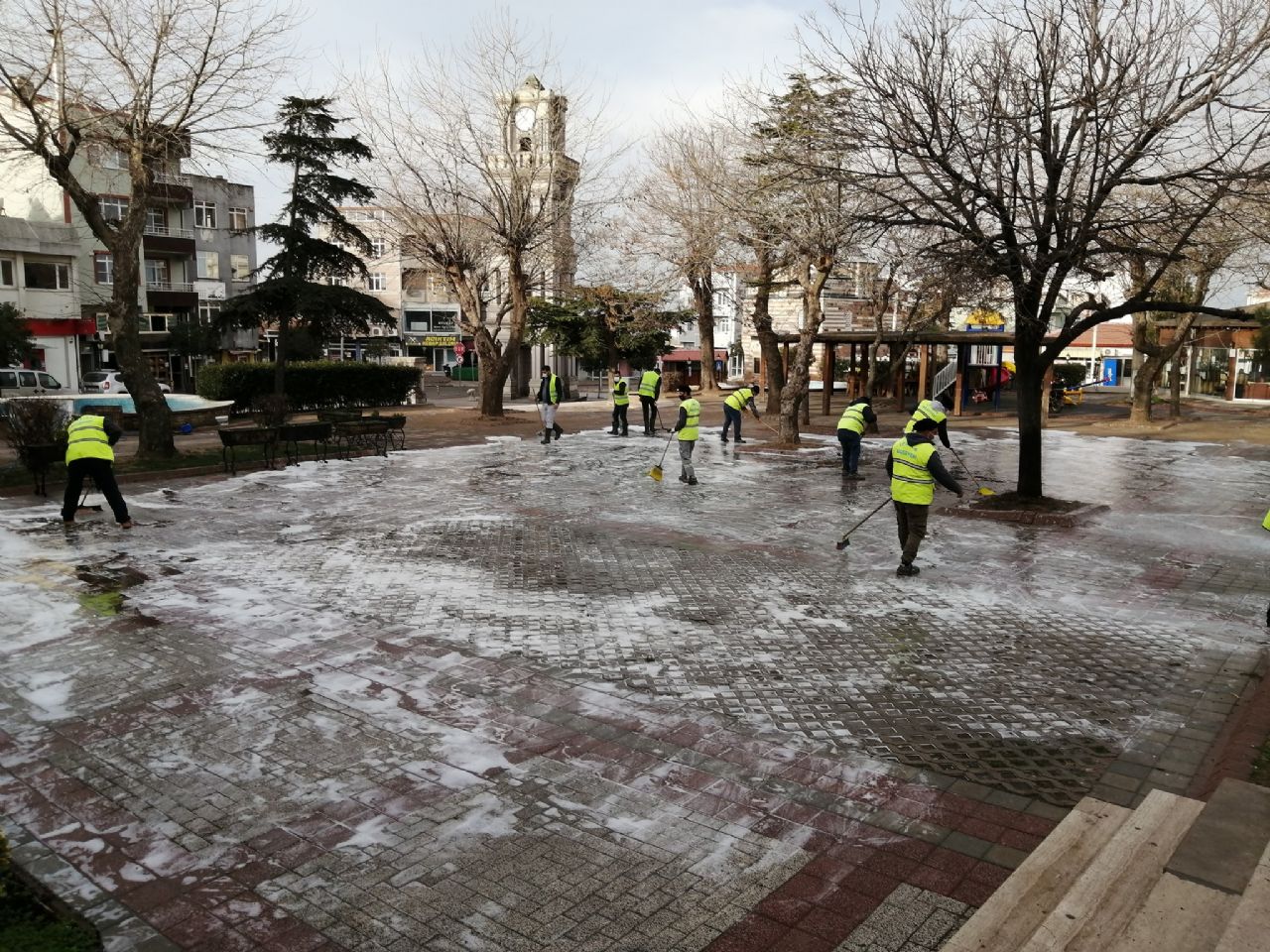 ?psala'da cadde ve sokaklar dezenfekte ediliyor