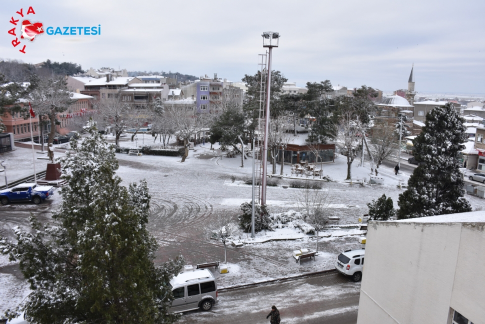 Kar Gitti, Ayaz Geldi.