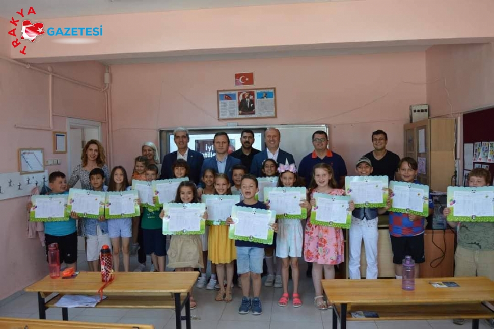 İpsala'da 2786 Öğrenci Karne Aldı 