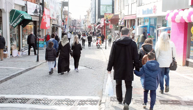 Evlilikte Yaş Ortalaması Yükseliyor