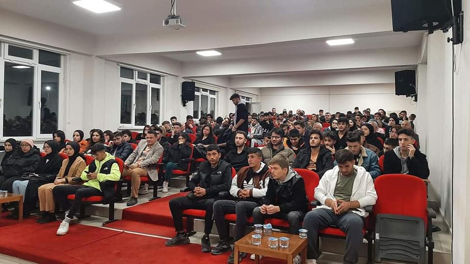 Ak Partili Gençlerden “İlk Oyum Erdoğan’a”