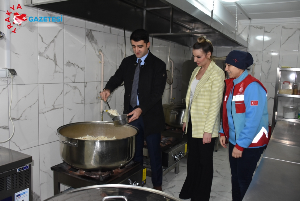 Sevgili, Aşevinde İncelemelerde Bulundu.