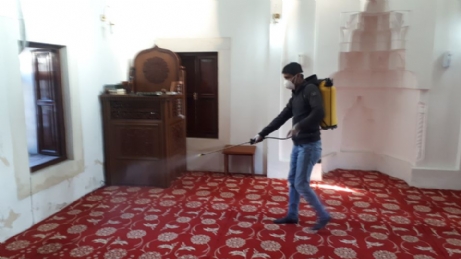 Camiler  ilaçlandı