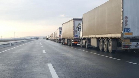 Yunanistan tarafında 4 Km. Tır Kuyruğu Oluştu