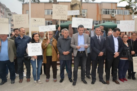 CHP Acil Demokrasi İstedi.