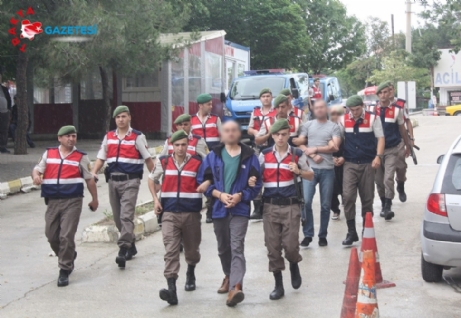 FETÖ'cülerin eşleri Yunanistan'a Kaçamadı