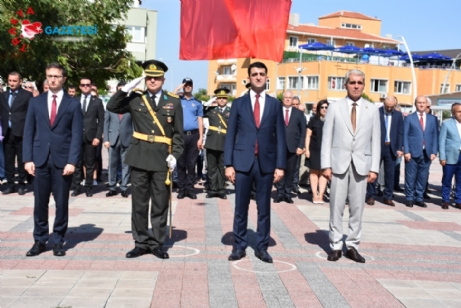  100 Yıllık Zaferi Coşku İçinde Kutladık.